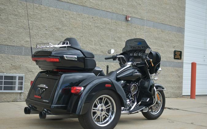 Used 2016 Harley-Davidson Tri Glide Ultra FLHTCUTG