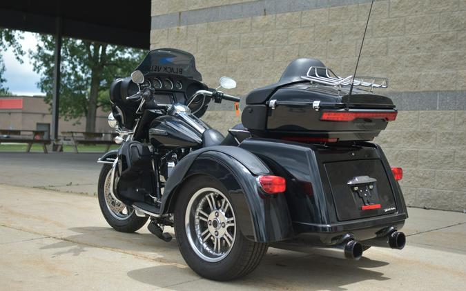 Used 2016 Harley-Davidson Tri Glide Ultra FLHTCUTG