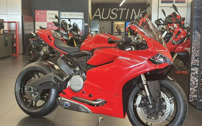 2015 Ducati Panigale 899 Red