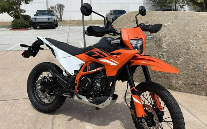 2026 KTM Enduro 390 R