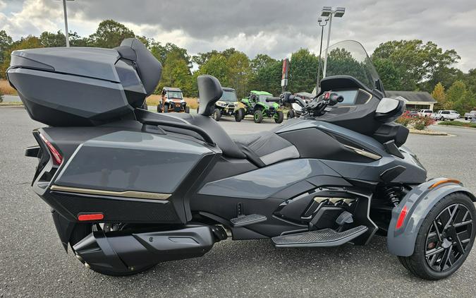 2027 Can-Am Spyder RT Sea-to-Sky
