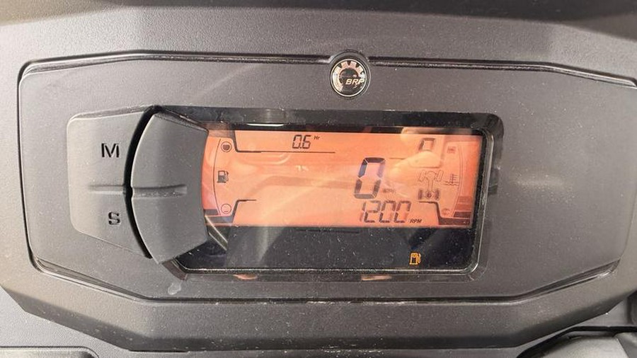 2026 Can-Am® Defender MAX XT HD9