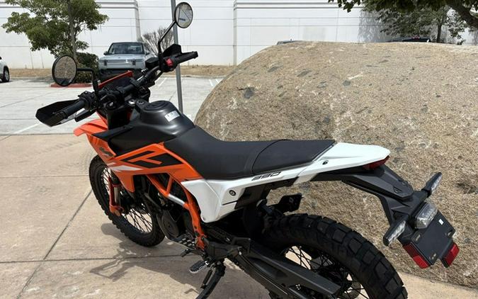 2026 KTM Enduro 390 R