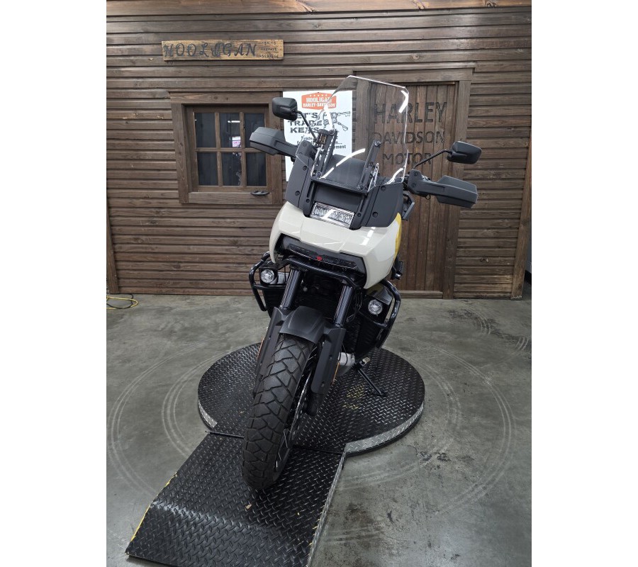 2023 Harley-Davidson® Pan America™ 1250 Special INDSYLW/WHT SND