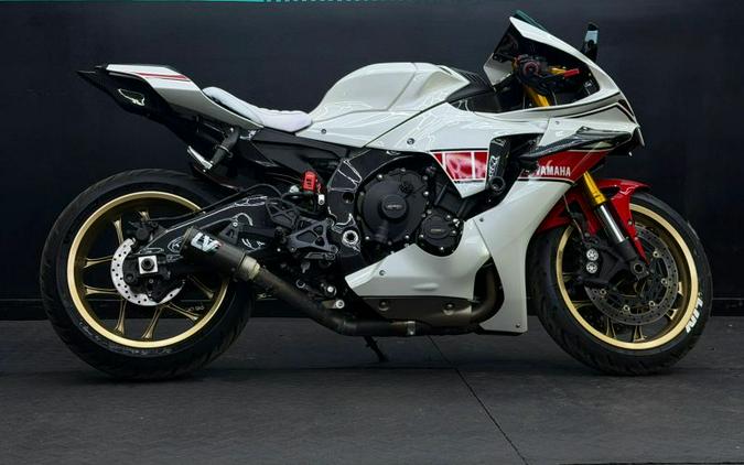2022 Yamaha YZF-R1 World GP 60th Anniv Ed