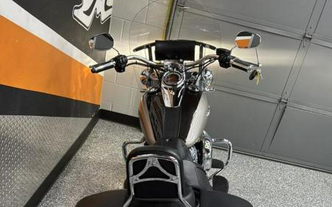 2018 Harley-Davidson® FLDE - Softail® Deluxe