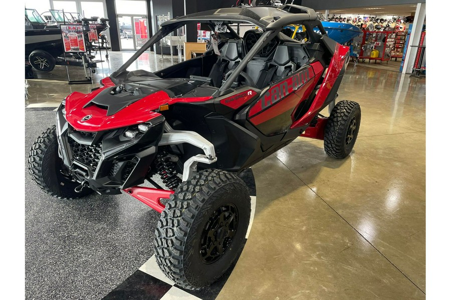 2024 Can-Am SSV MAV R X 77 996NT RD 24 - DEMO