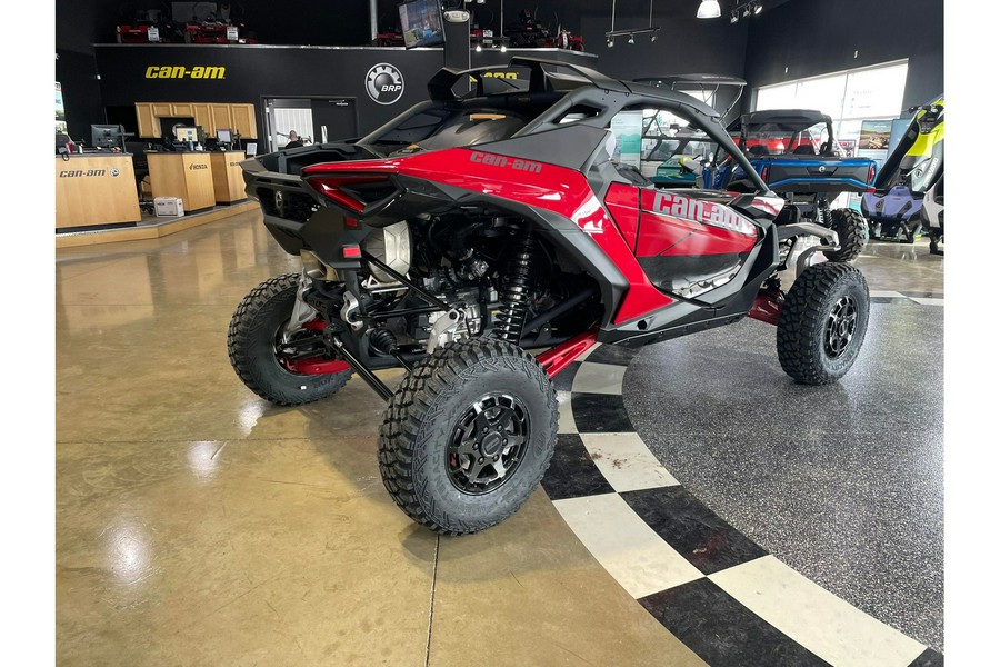 2024 Can-Am SSV MAV R X 77 996NT RD 24 - DEMO