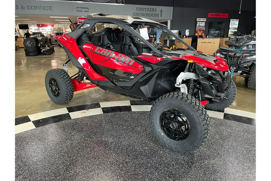 2024 Can-Am SSV MAV R X 77 996NT RD 24 - DEMO