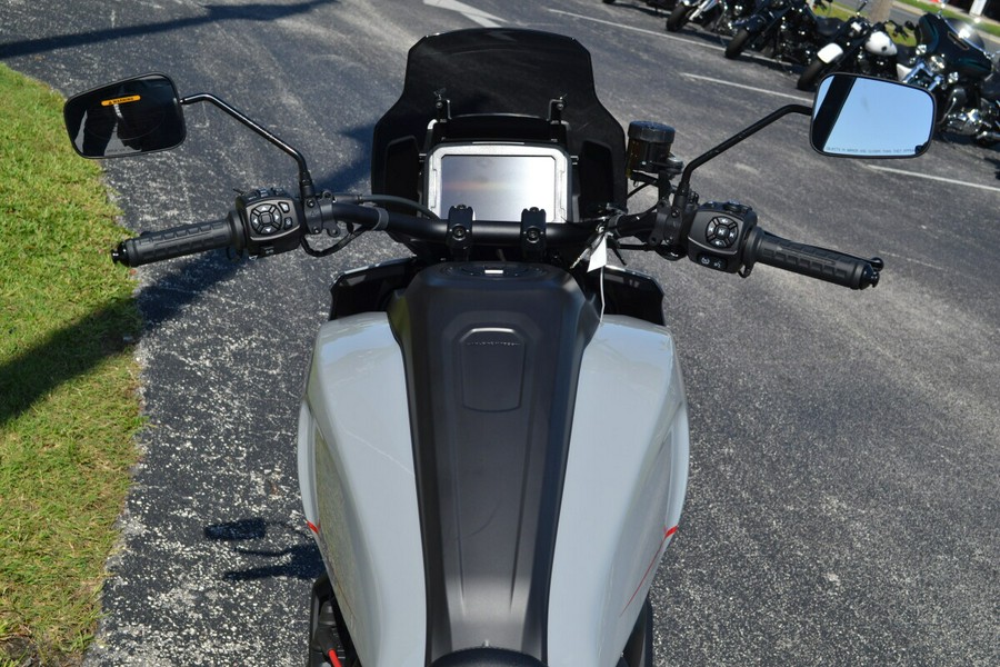 2025 Harley-Davidson® Pan America® 1250 ST - RA1250ST
