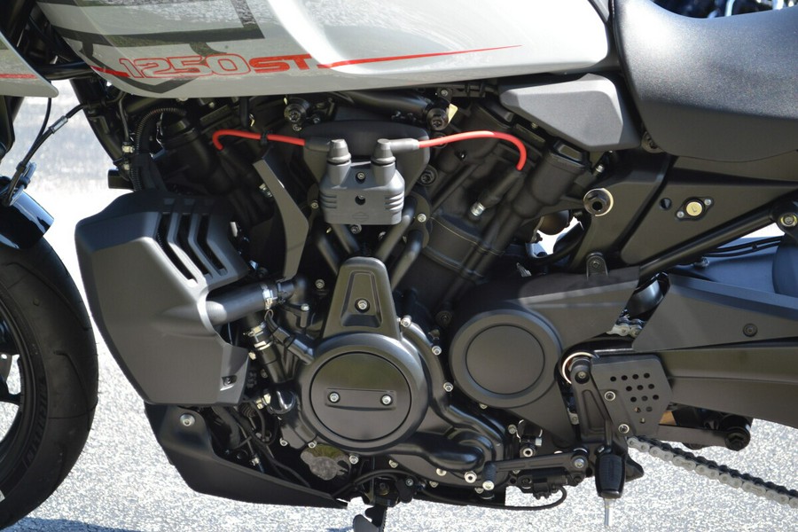 2025 Harley-Davidson® Pan America® 1250 ST - RA1250ST