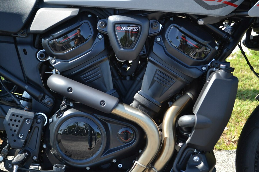 2025 Harley-Davidson® Pan America® 1250 ST - RA1250ST