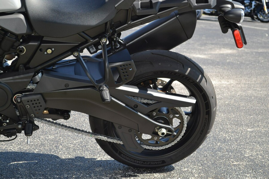 2025 Harley-Davidson® Pan America® 1250 ST - RA1250ST