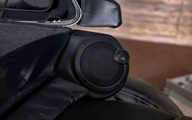 2017 FLHTCUTG - Tri Glide® Ultra - Harley-Davidson®