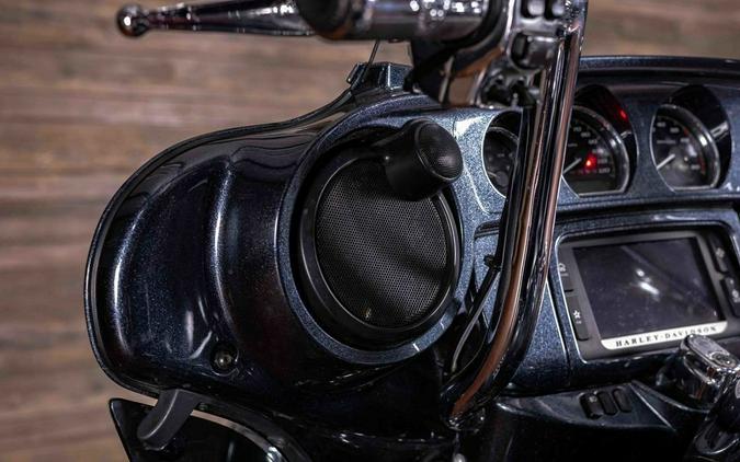2017 FLHTCUTG - Tri Glide® Ultra - Harley-Davidson®