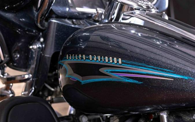 2017 FLHTCUTG - Tri Glide® Ultra - Harley-Davidson®