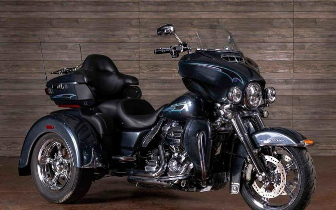 2017 FLHTCUTG - Tri Glide® Ultra - Harley-Davidson®
