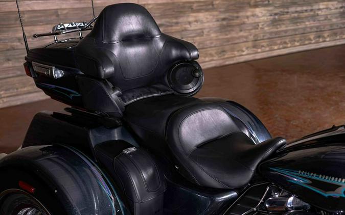2017 FLHTCUTG - Tri Glide® Ultra - Harley-Davidson®