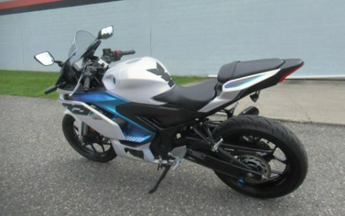 2025 Yamaha YZF-R3