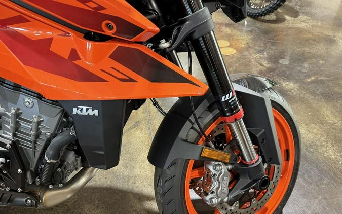 2024 KTM 990 Duke