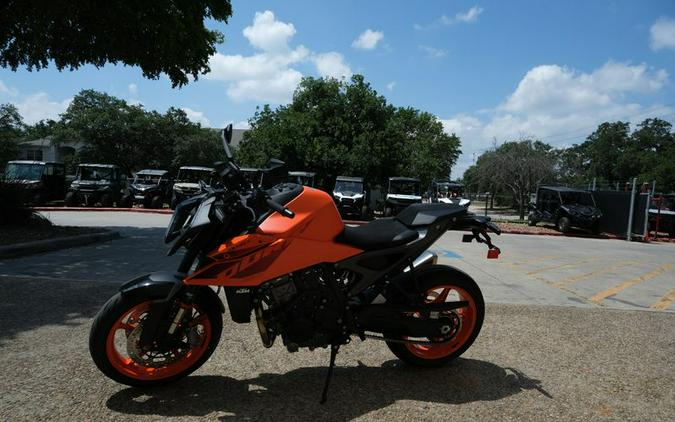 New 2024 KTM 990 DUKE ORANGE