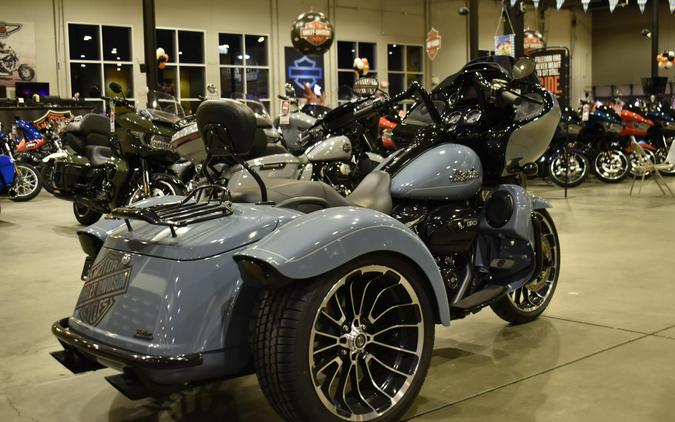 2024 Harley-Davidson Road Glide 3 Sharkskin Blue - Black Finish