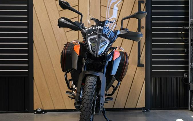 2024 KTM Adventure 390