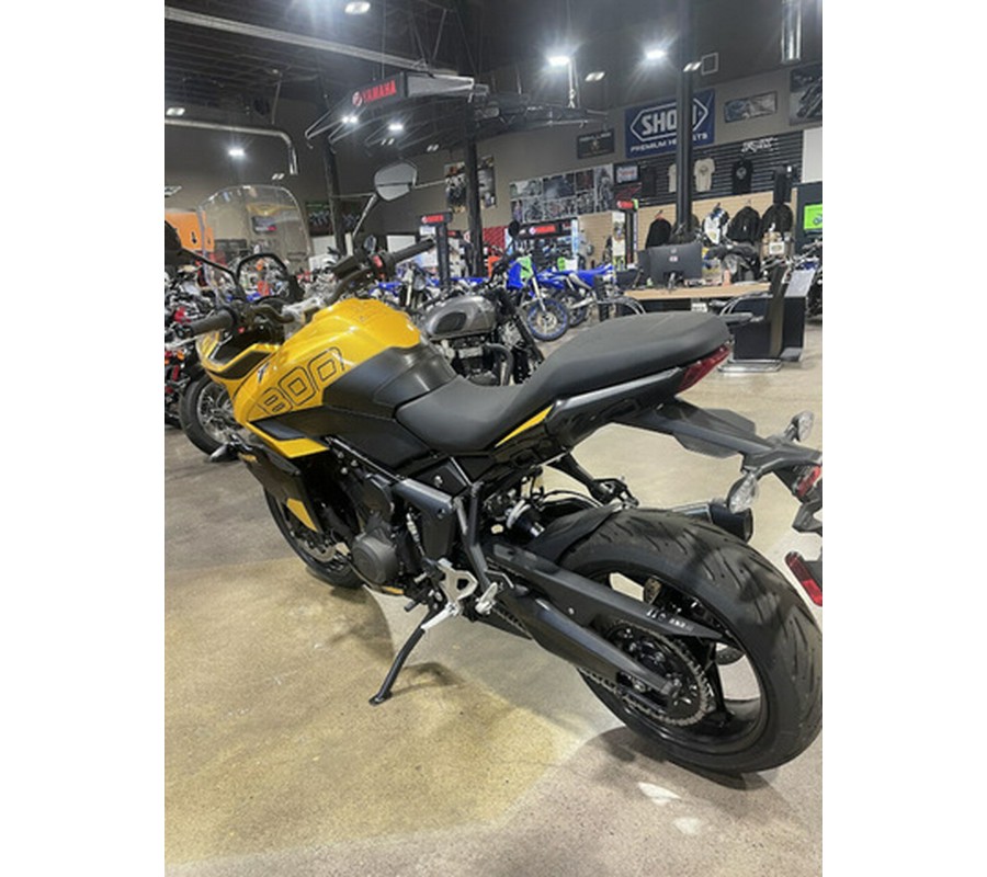 2025 Triumph Tiger Sport 800 Cosmic Yellow