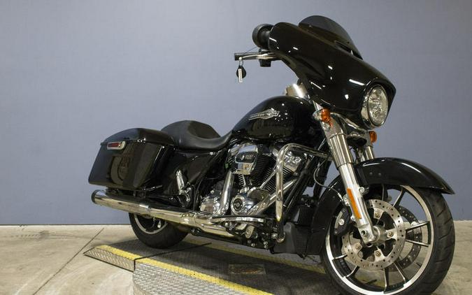 2021 Harley-Davidson® FLHX - Street Glide®