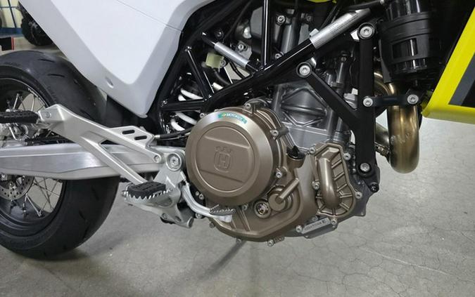 2026 Husqvarna Supermoto 701