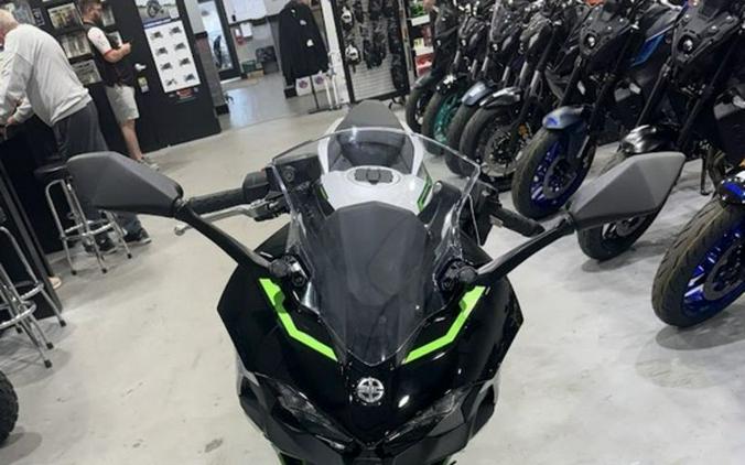 2024 Kawasaki Ninja® 7 Hybrid ABS