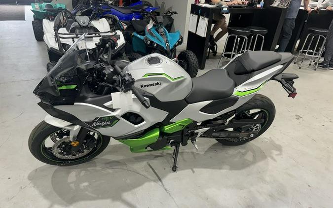 2024 Kawasaki Ninja® 7 Hybrid ABS