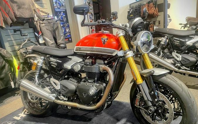 2025 Triumph Speed Twin 1200 RS Baja OrangeSapphire Black