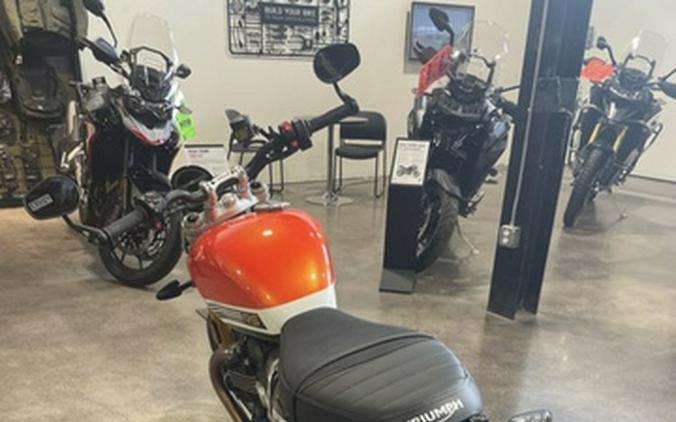2025 Triumph Speed Twin 1200 RS Baja OrangeSapphire Black