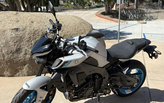 2025 Yamaha MT 10