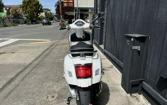 2024 Vespa GTS Super 300