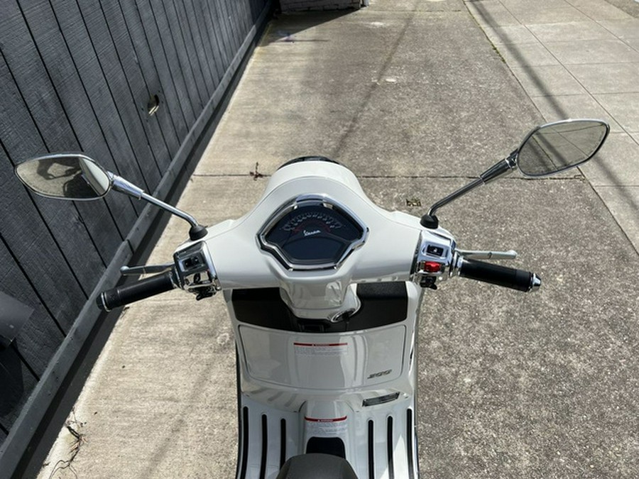 2024 Vespa GTS Super 300