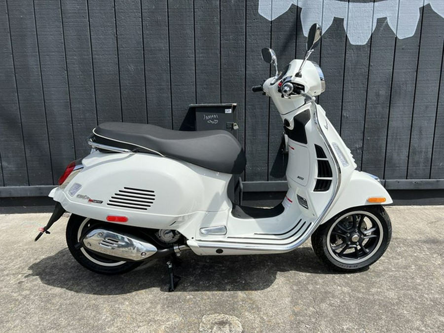 2024 Vespa GTS Super 300