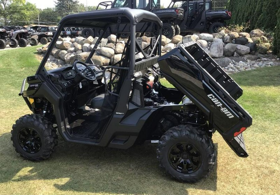 2024 Can-Am® Defender XT HD10