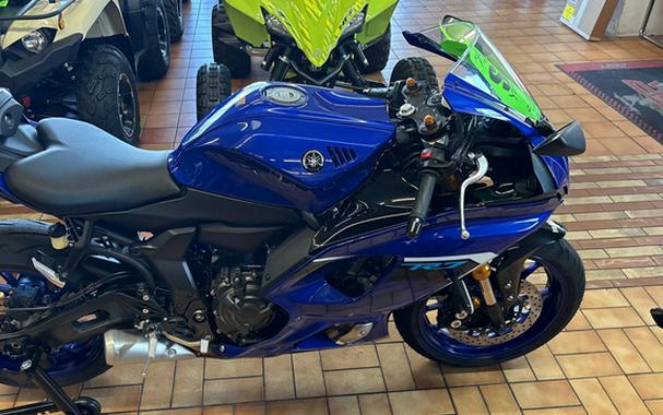 2025 Yamaha YZF R7