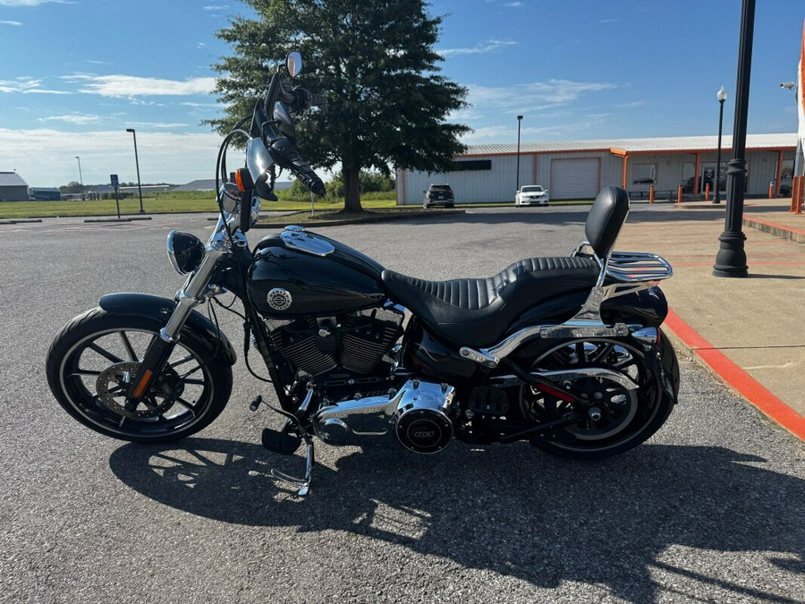 2014 Harley-Davidson® Breakout® Vivid Black