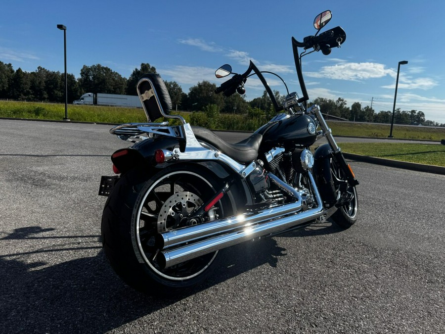 2014 Harley-Davidson® Breakout® Vivid Black