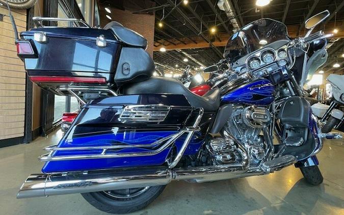 2011 Harley-Davidson® CVO™ Ultra Classic® Electra Glide® BLUE/COBALT