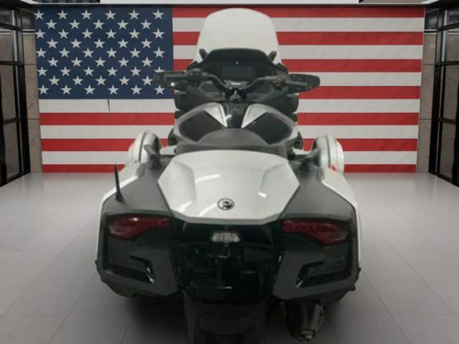 2022 Can-Am® Spyder RT SE6