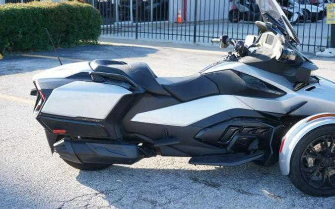 2022 Can-Am® Spyder RT SE6