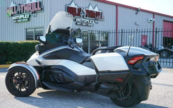 2022 Can-Am® Spyder RT SE6