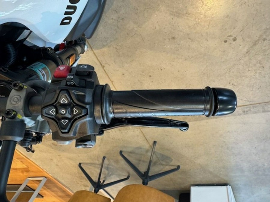 2026 DUCATI MONSTER 896