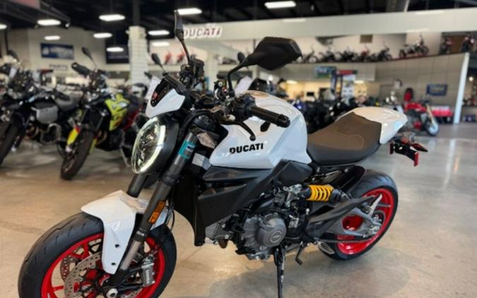 2026 DUCATI MONSTER 896