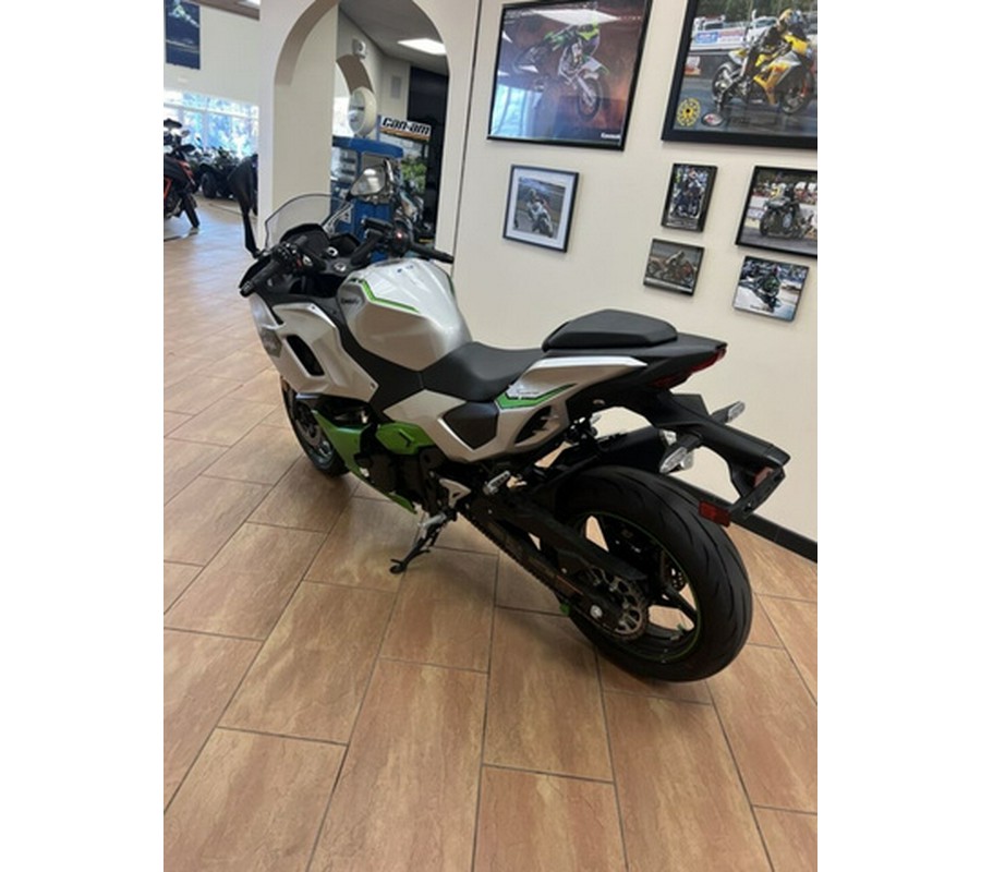 2024 Kawasaki Ninja 7 Hybrid ABS