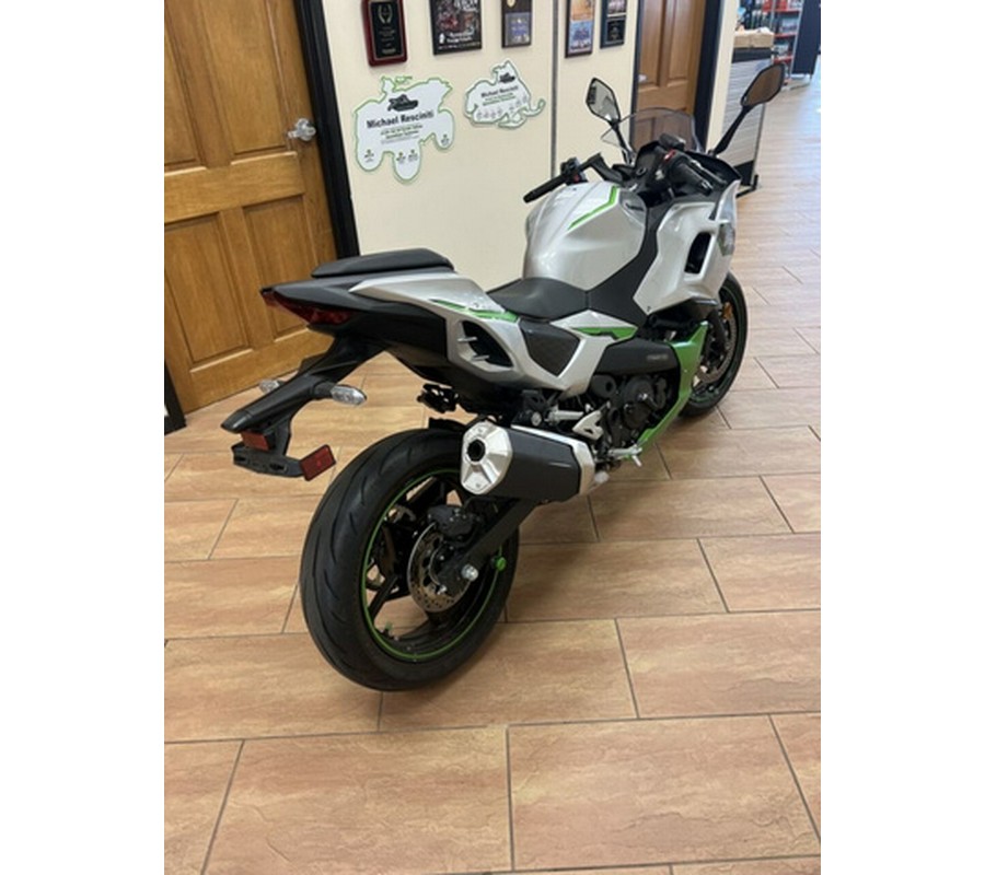2024 Kawasaki Ninja 7 Hybrid ABS